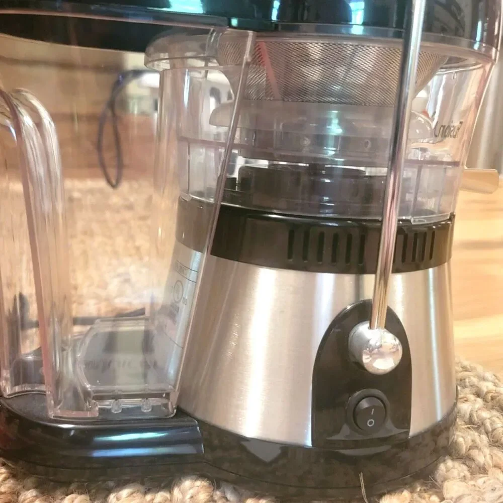 Centrifugal Fusion Juicer MINT! Stainless steel includes Manual CD Recipe book